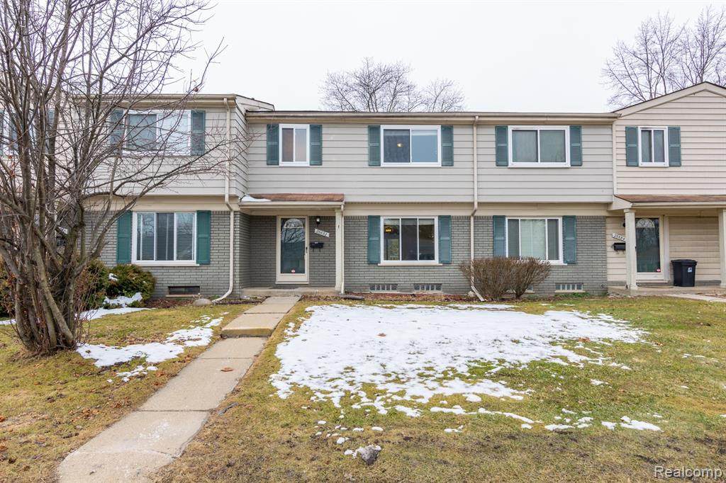 26692 Franklin Pointe Drive - Photo 1