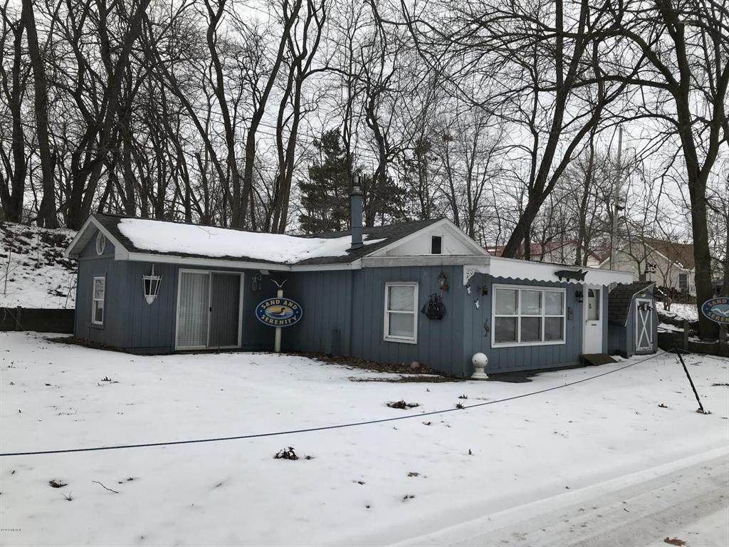 4660 Newell Dr - Photo 1