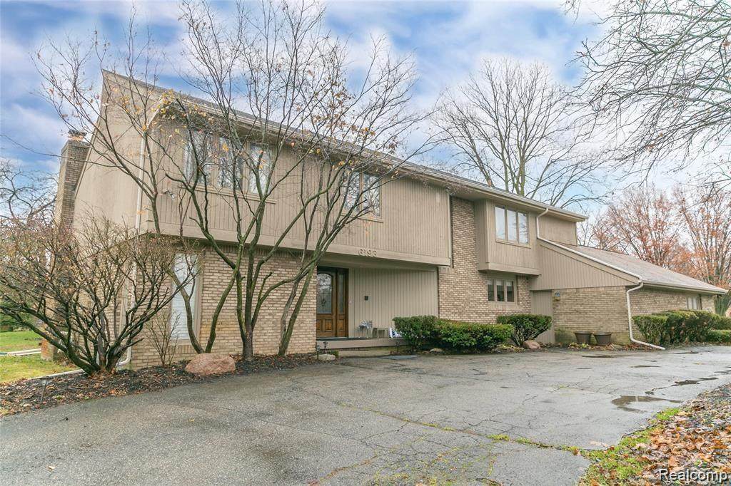 6193 Saint James Drive - Photo 1
