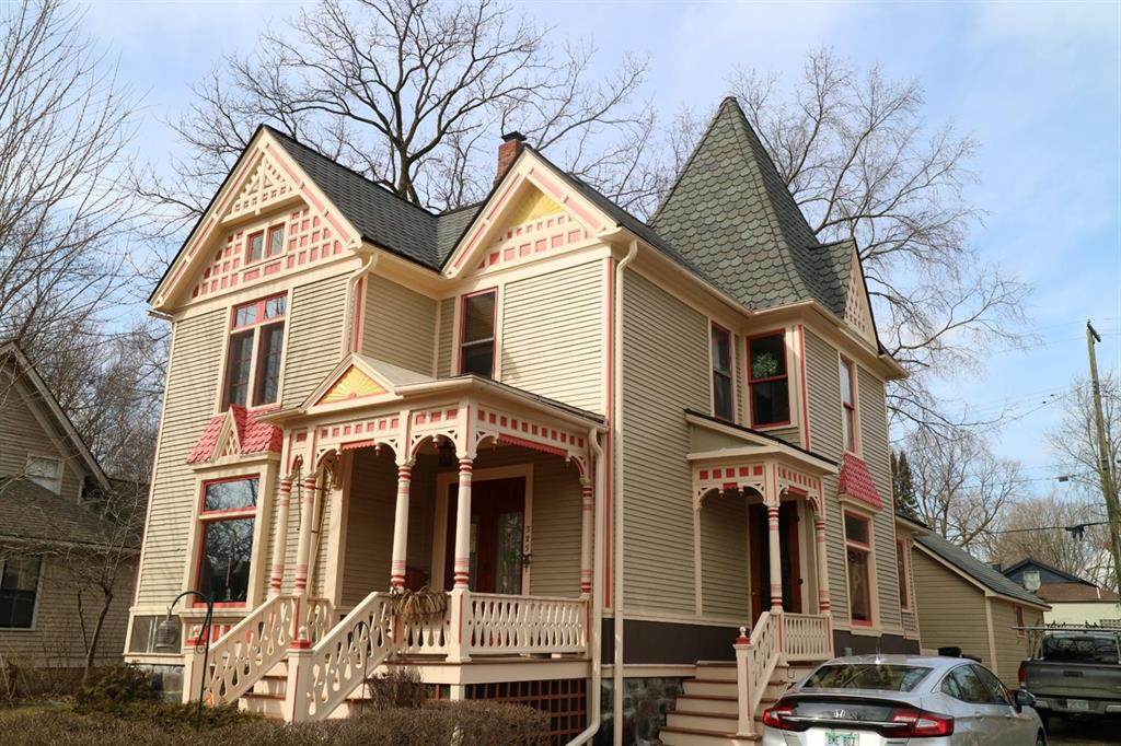 325 Cross Street - Photo 1