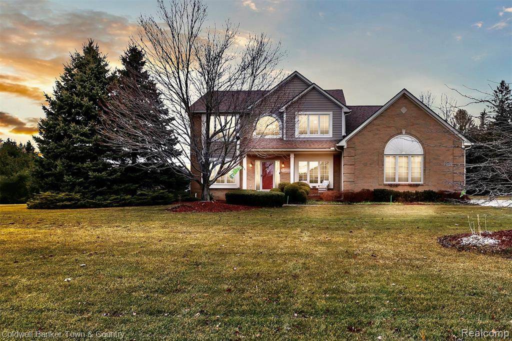 274 Carnoustie - Photo 1
