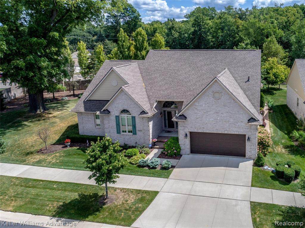 25284 Sutton Court - Photo 1