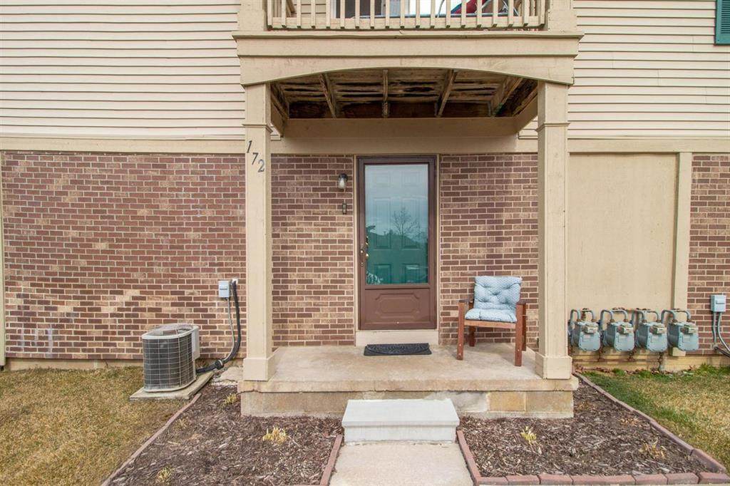 172 Commons Circle - Photo 1