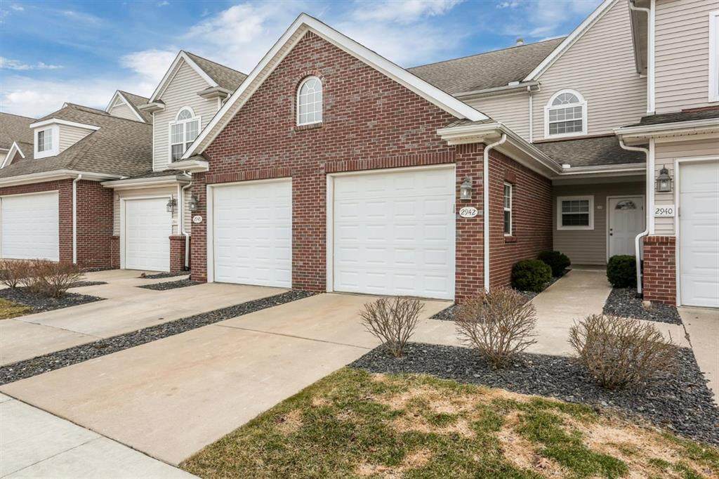 2942 Hunley Drive - Photo 1