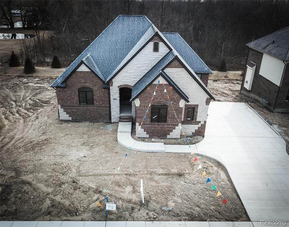 60830 Forest Creek Drive - Photo 1