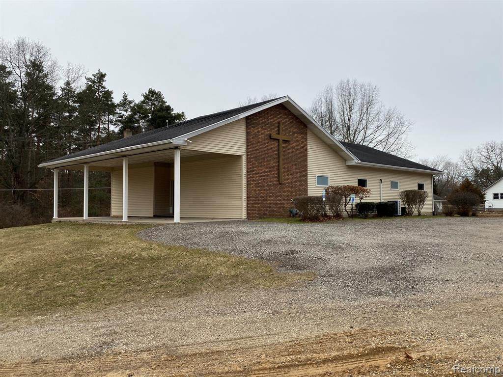 61070 Hwy. M-40 - Photo 1