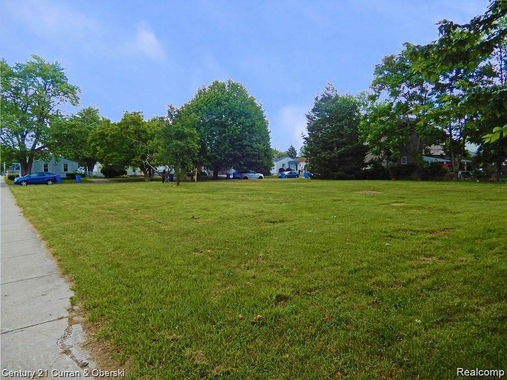 4910 Cornell Street - Photo 1
