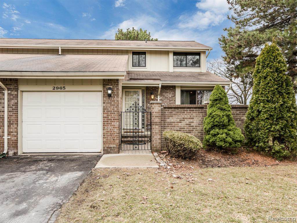 2965 Meadowbrook Drive - Photo 1