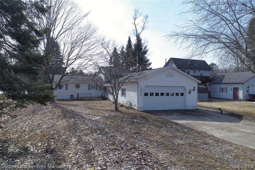 6800 Lakeview Blvd - Photo 1
