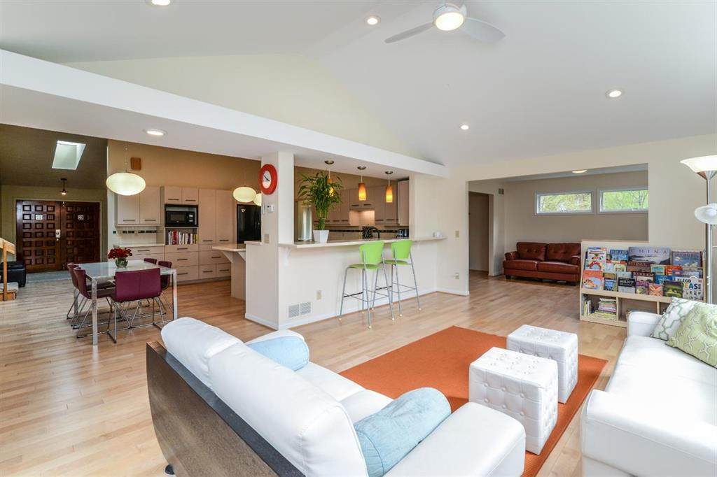 3880 Penberton Drive - Photo 1