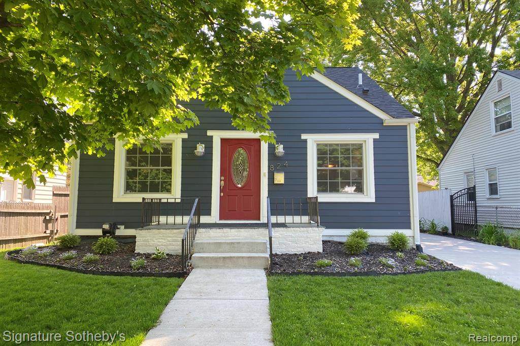 824 Kenwood Avenue - Photo 1