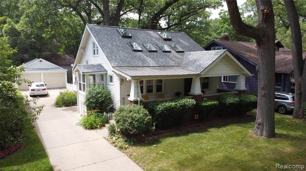 707 Maxwell Avenue - Photo 1