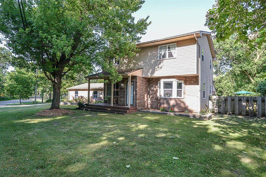 1215 Lochaven Road - Photo 1