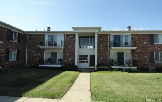 500 Fox Hills Drive - Photo 1