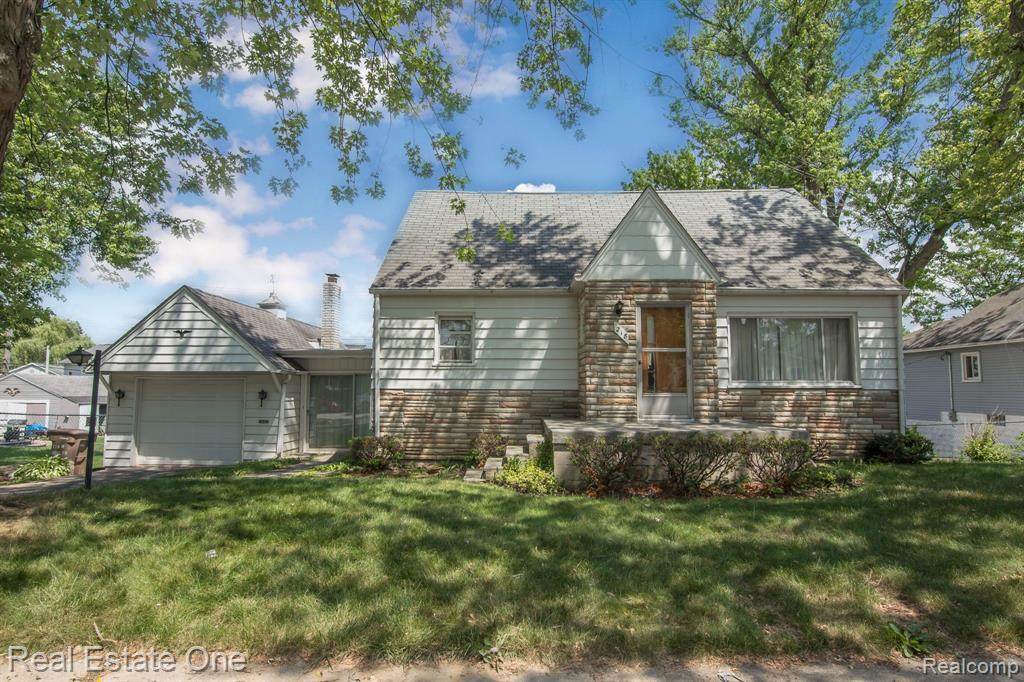 218 Brooklyn Avenue - Photo 1