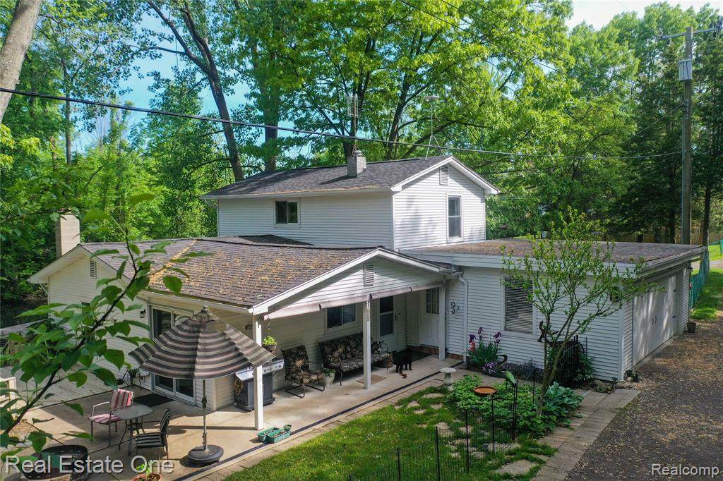 10794 Elizabeth Road - Photo 1
