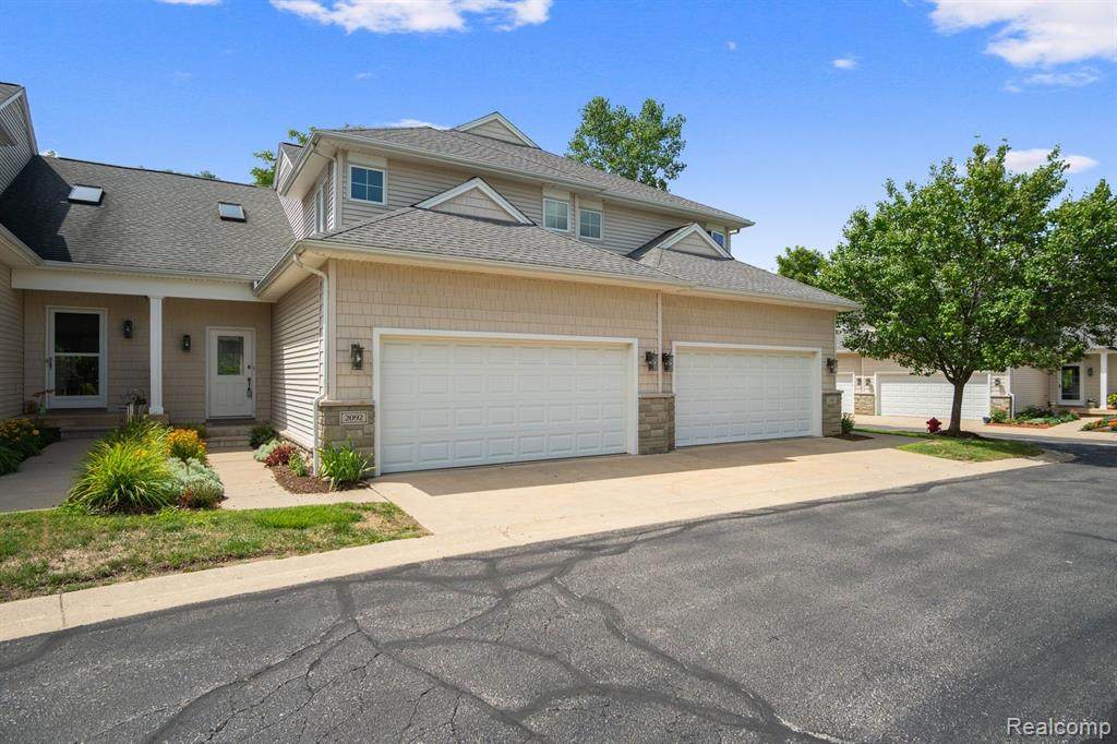 2092 Liberty Heights - Photo 1