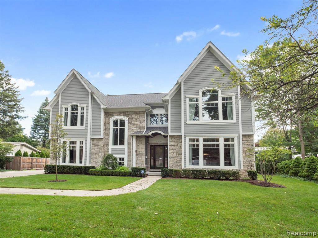 899 Woodlea Street - Photo 1