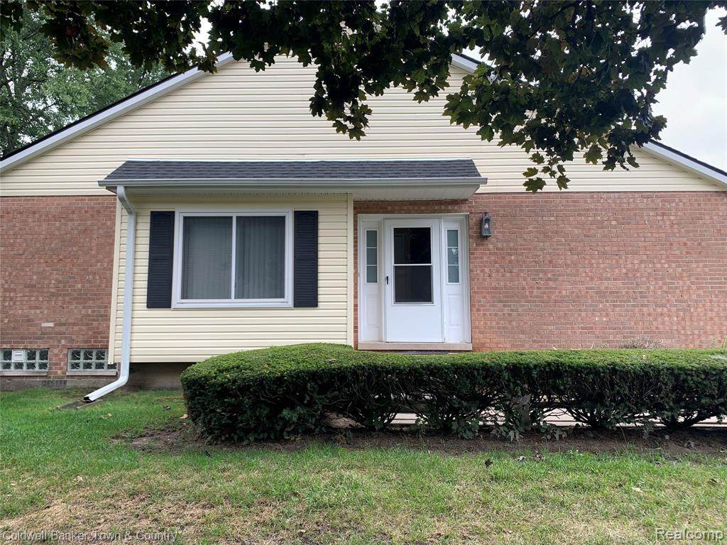 37391 Charter Oaks Boulevard - Photo 1