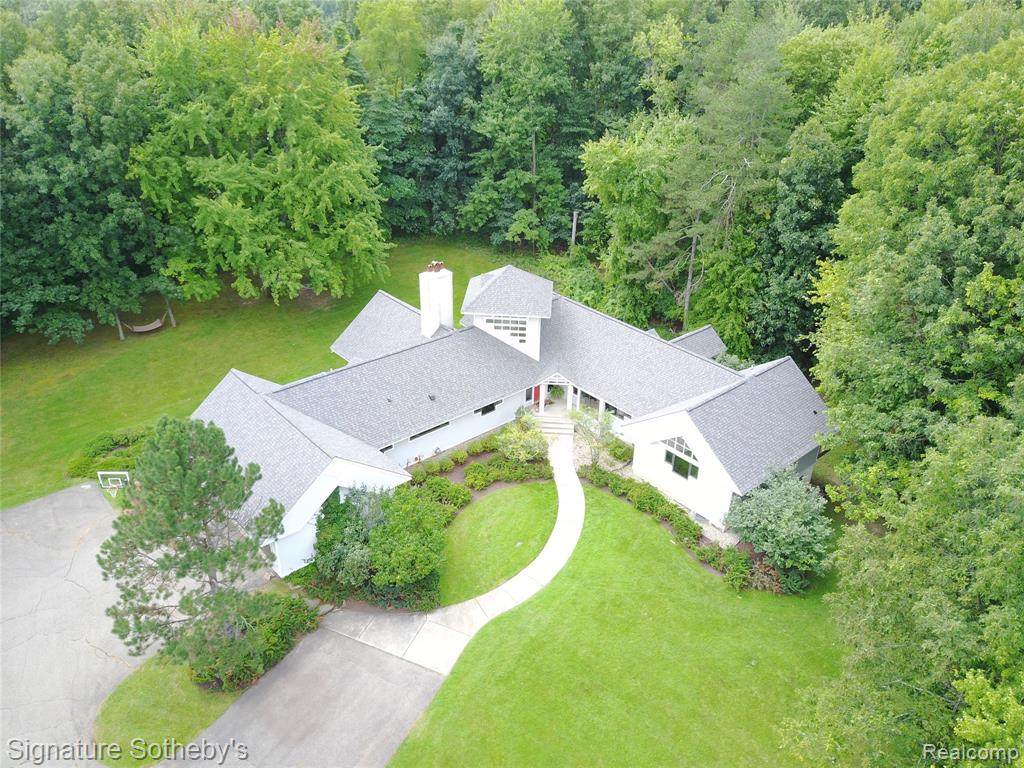 9100 Fox Hollow Road - Photo 1