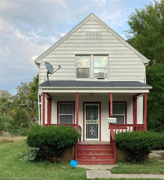 2226 Lawndale Avenue - Photo 1