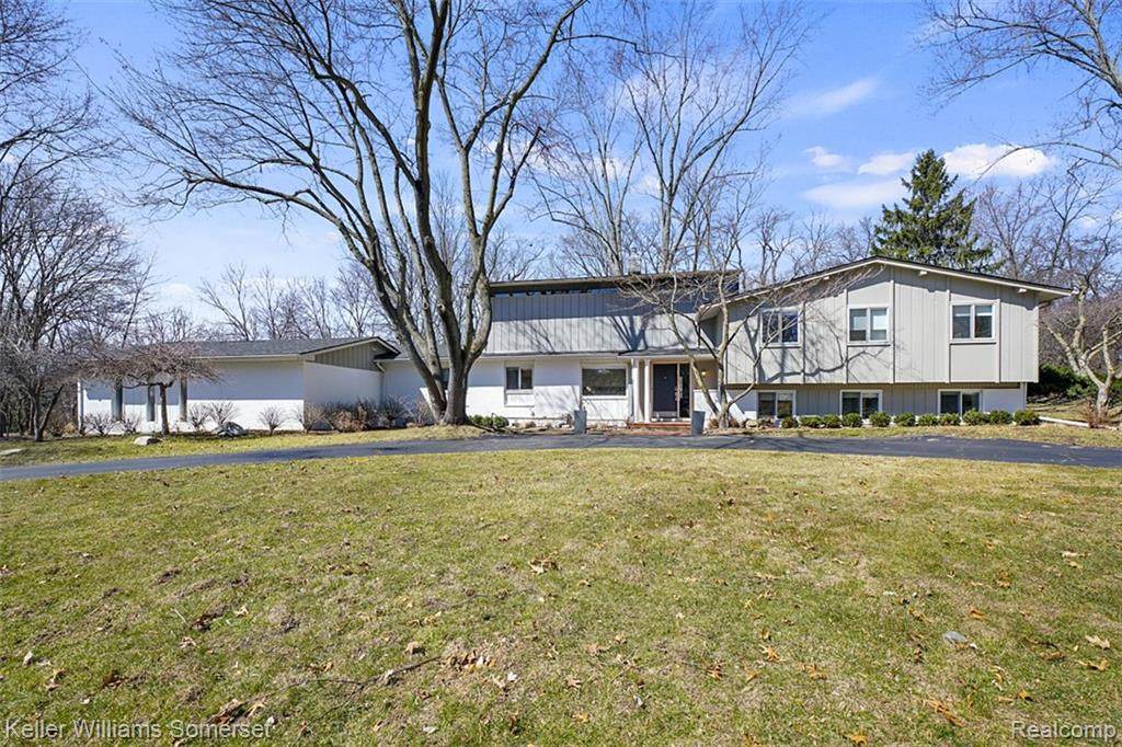 6764 Knollwood - Photo 1