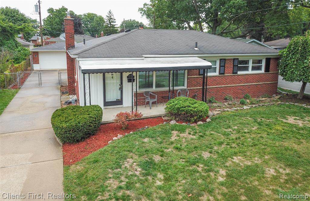 35136 Pinetree Street - Photo 1