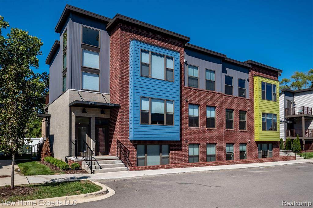 1220 Diamond Ct Unit D - Photo 1