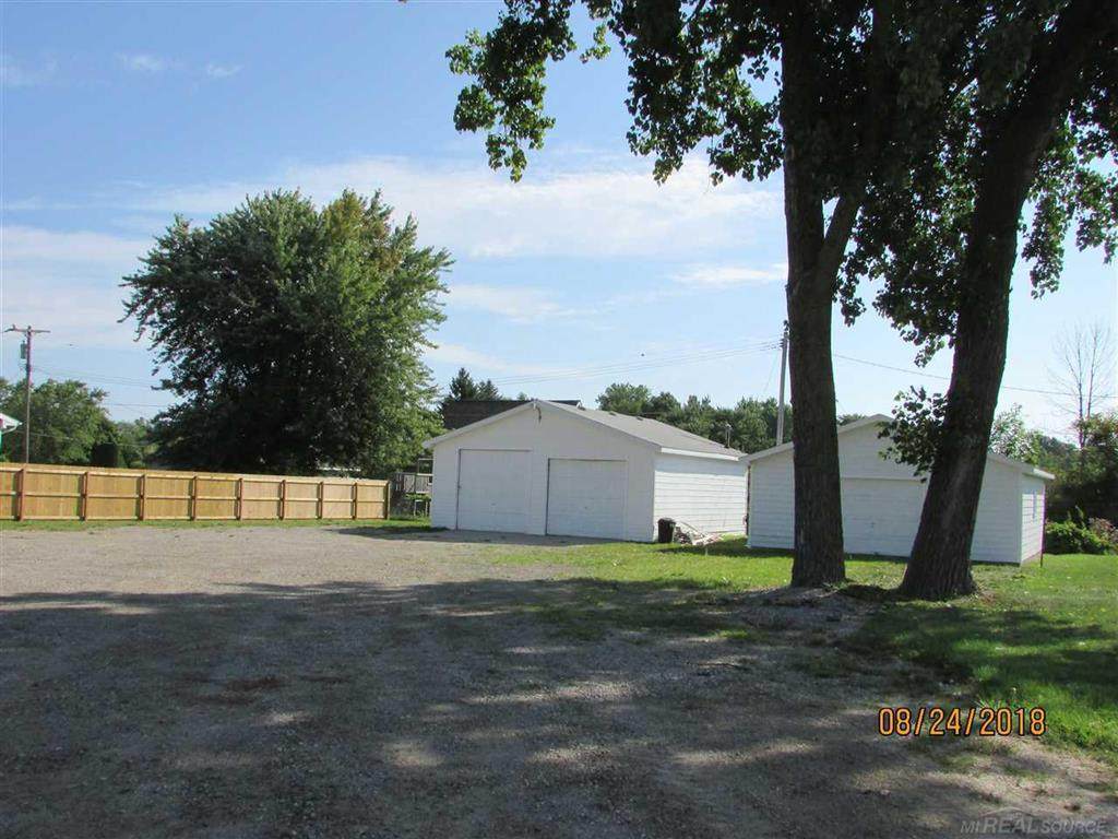 6489 Lakeshore - Photo 1