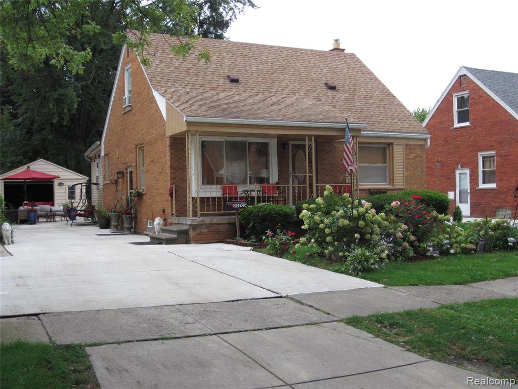 25700 W Hills Dr - Photo 1