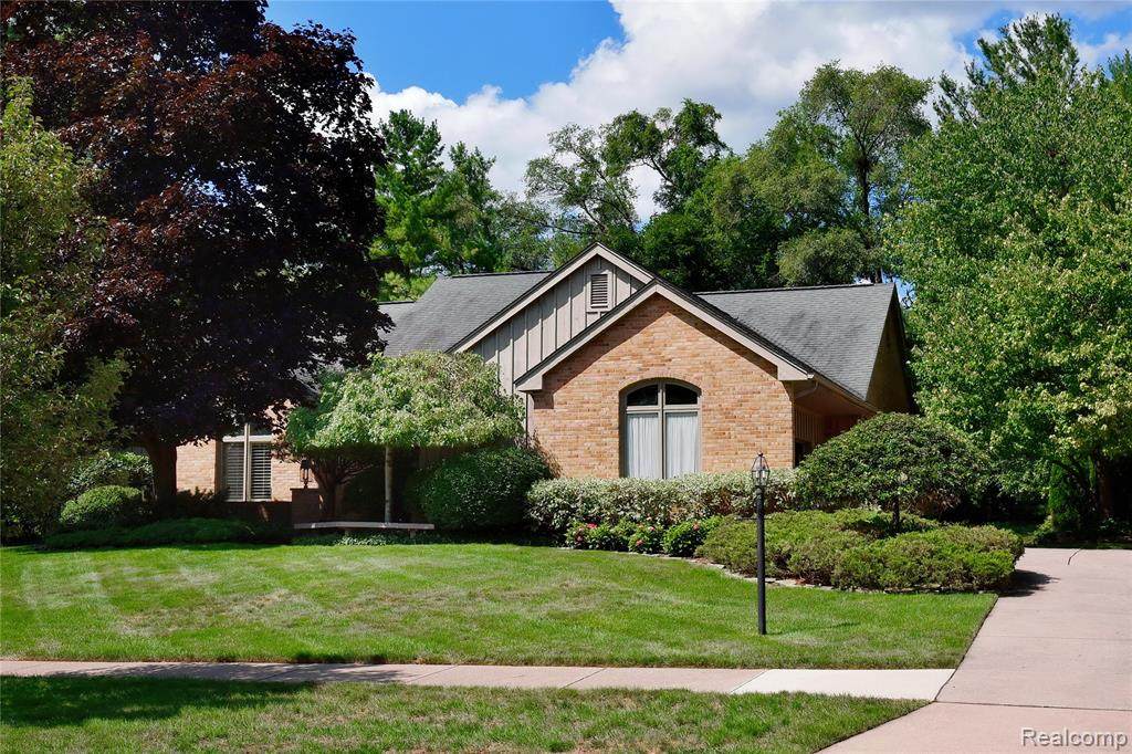 4879 Moonglow Drive - Photo 1