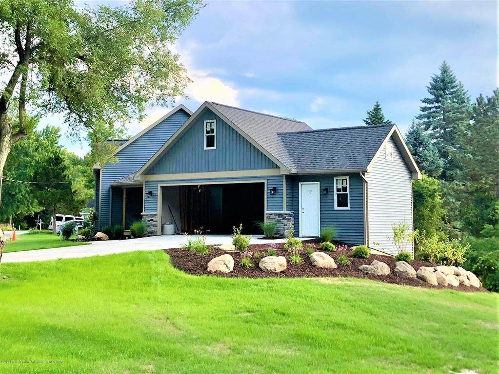 9258 Oakdale Drive - Photo 1