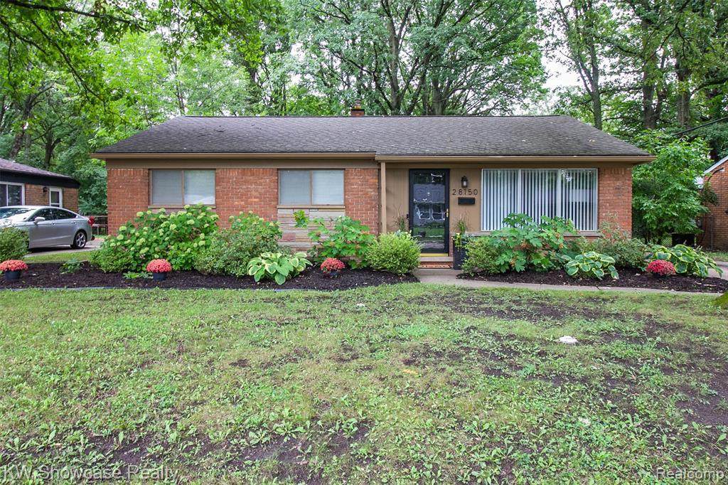 28150 Sutherland Street - Photo 1