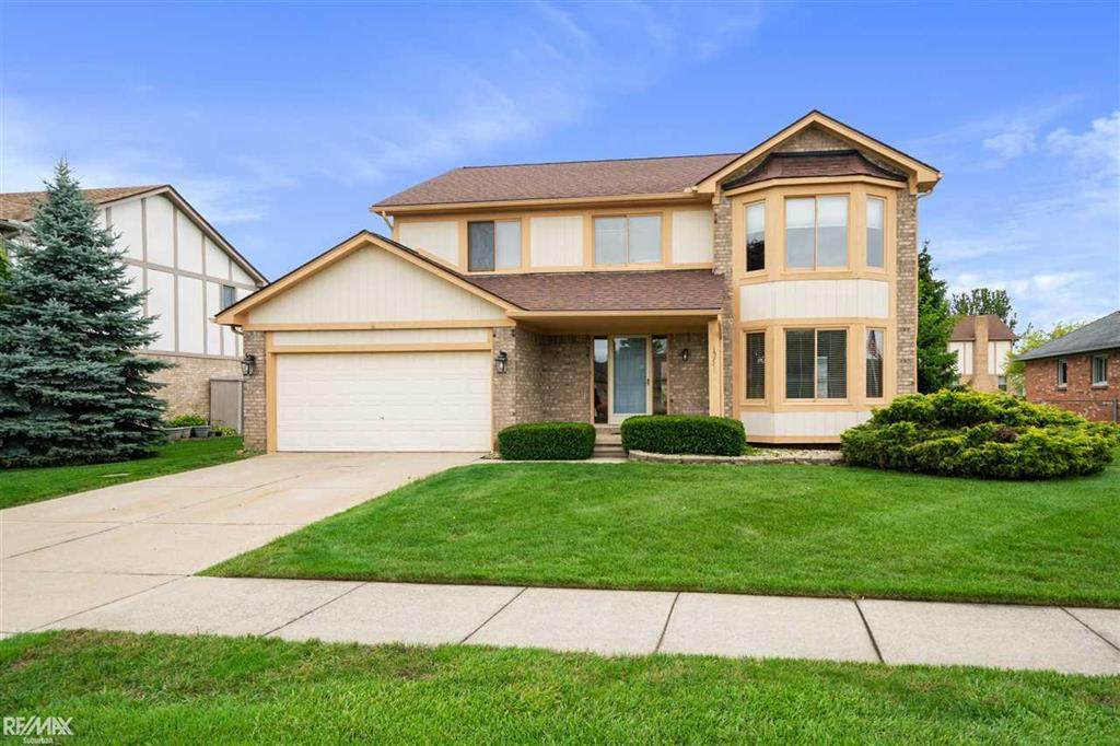15745 Camden Dr - Photo 1