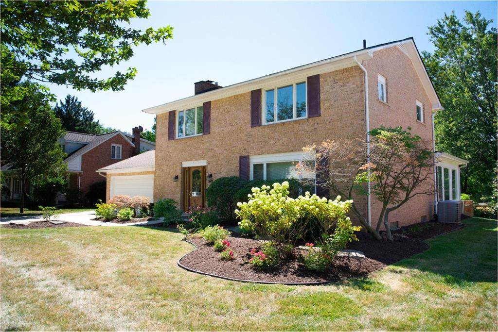 647 Wembley Court - Photo 1