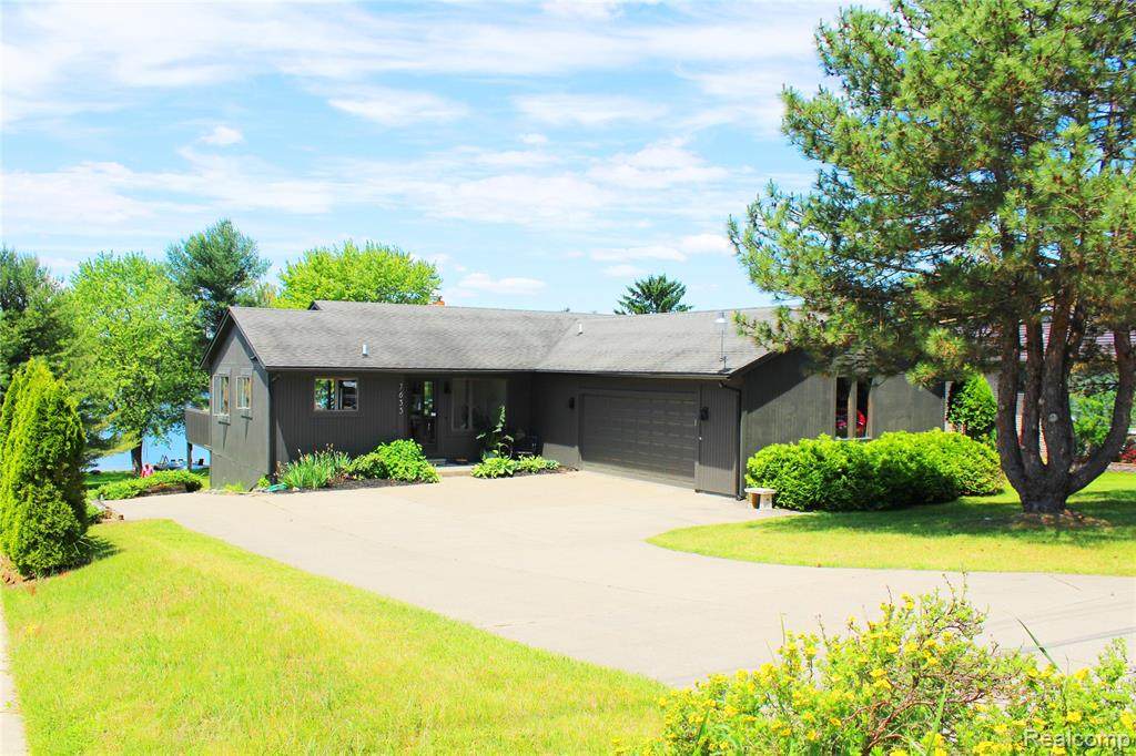 7633 Parkwood Drive - Photo 1