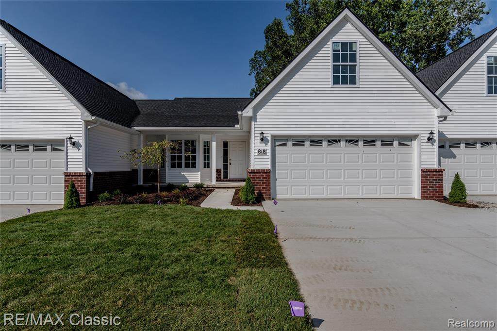 818 Nelsons Ridge Drive - Photo 1