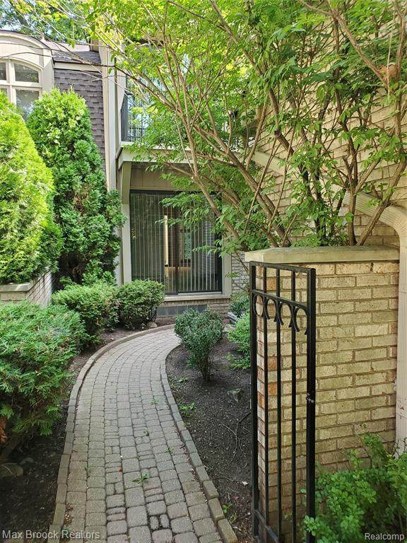 1199 Hillpointe Circle - Photo 1