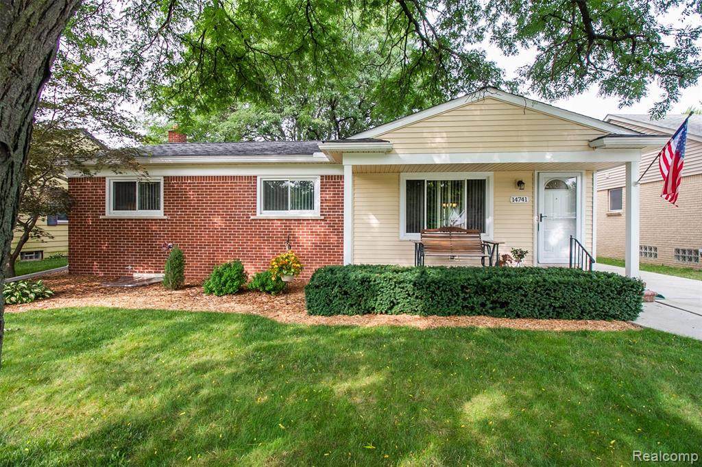 14741 Arcola St - Photo 1