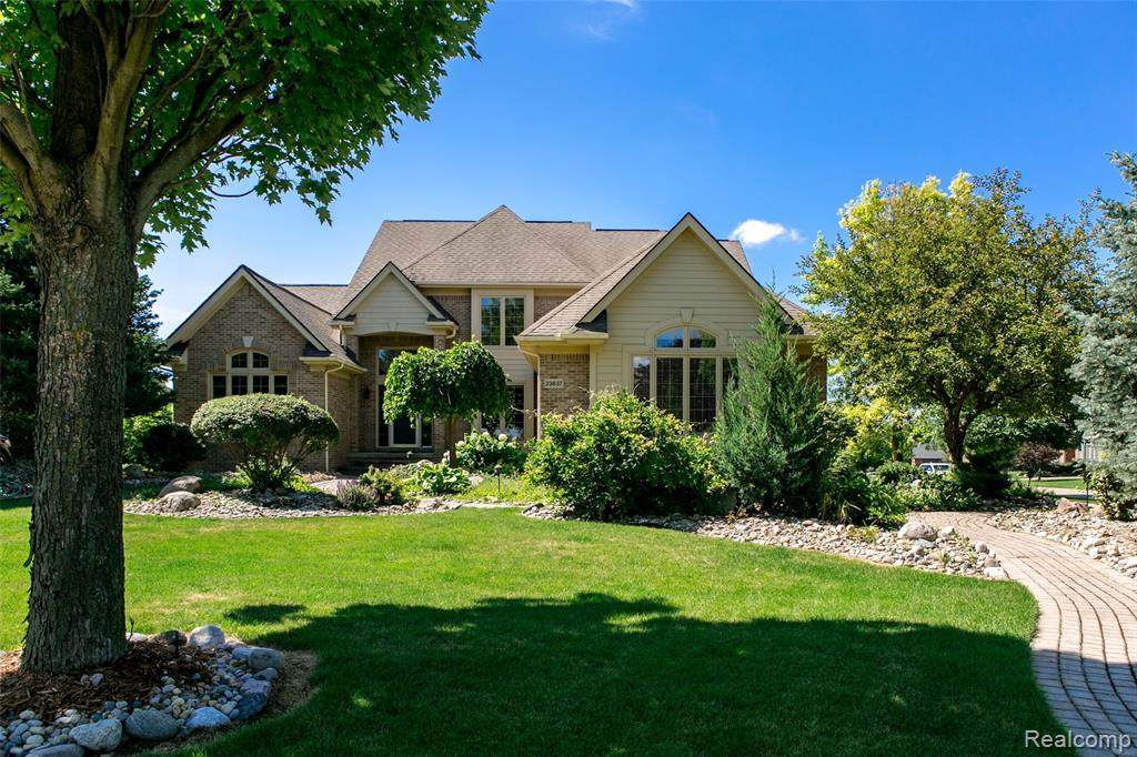 23637 Spy Glass Hill - Photo 1