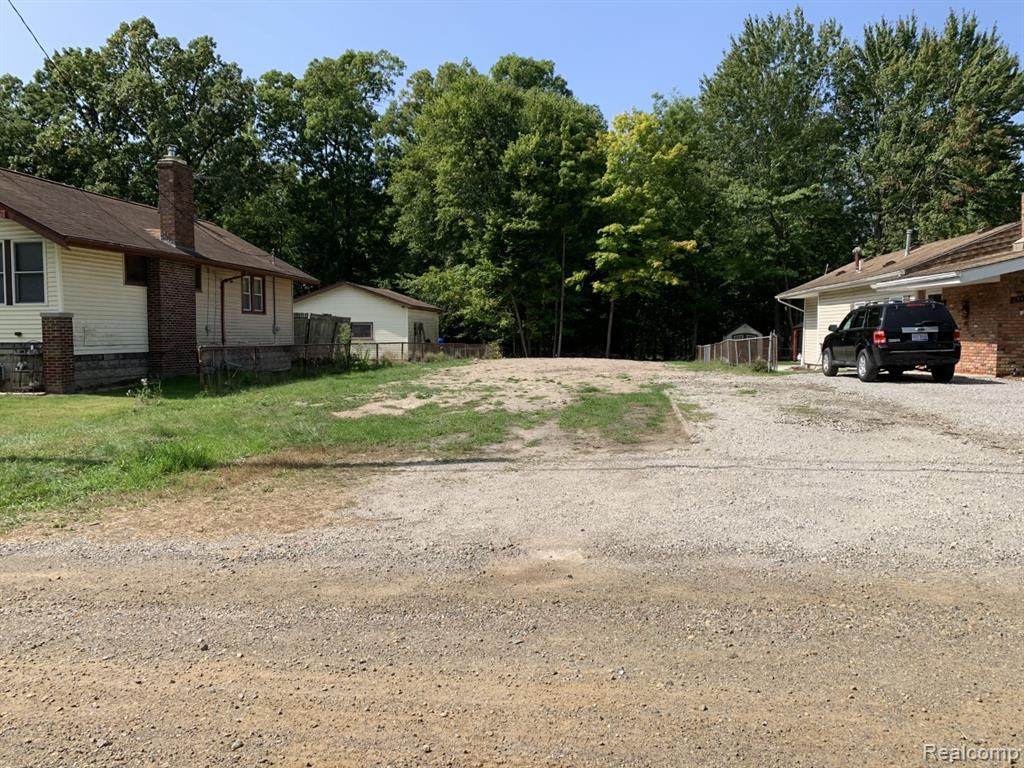 25486 8TH Street - Photo 1
