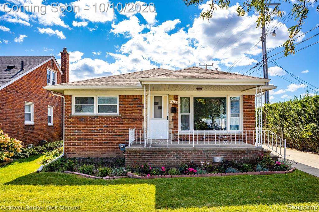 22300 Alger Street - Photo 1