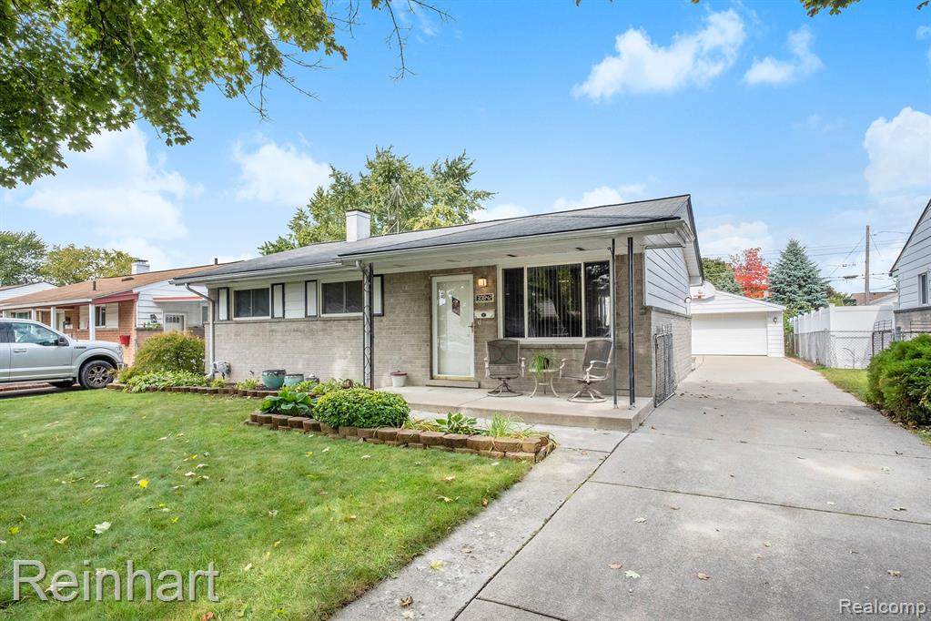 30842 Hiveley Street - Photo 1