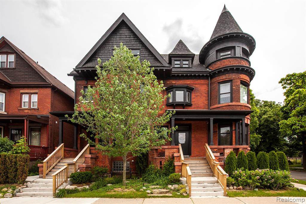 4304 Trumbull Street - Photo 1