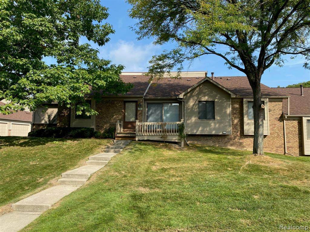 7923 Lawrence - Photo 1