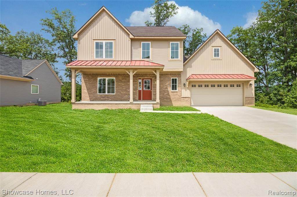 754 Forest - Photo 1