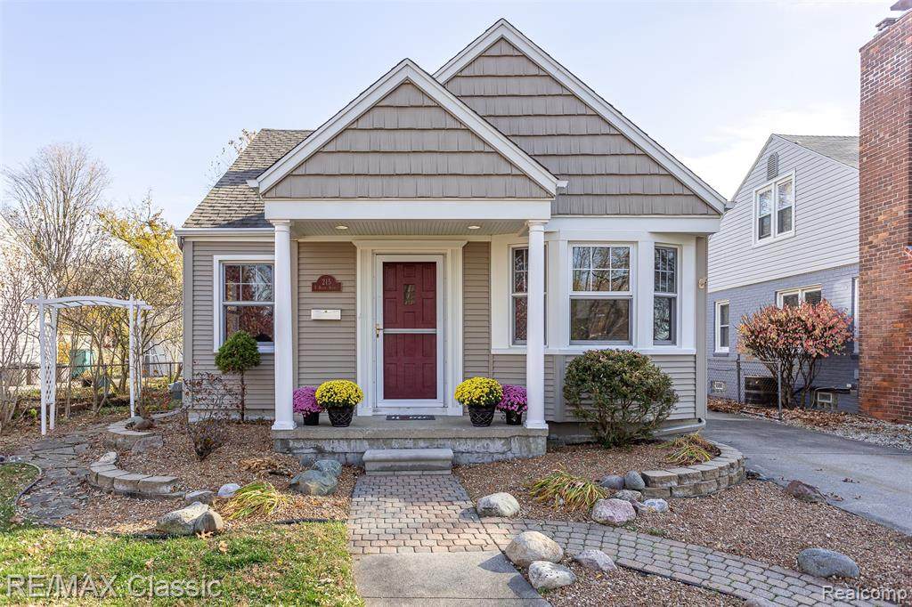 215 Blair Avenue - Photo 1
