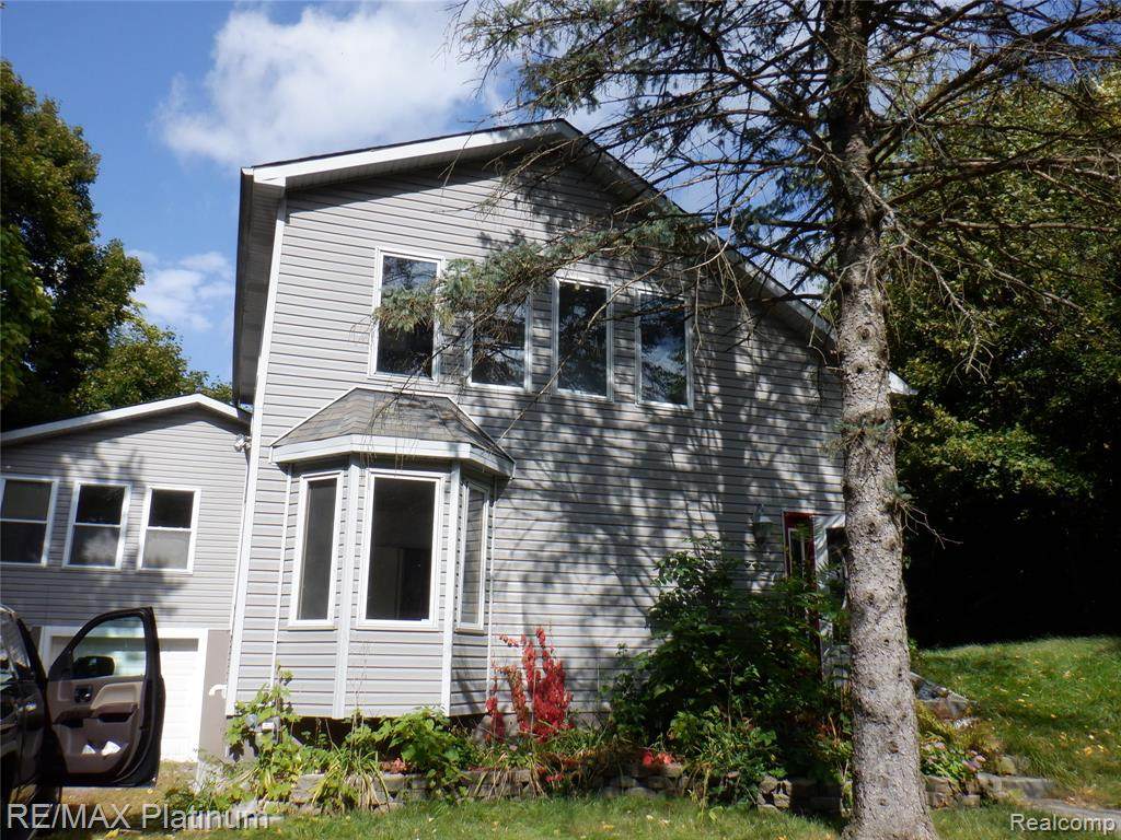 10273 Greenwood Road - Photo 1