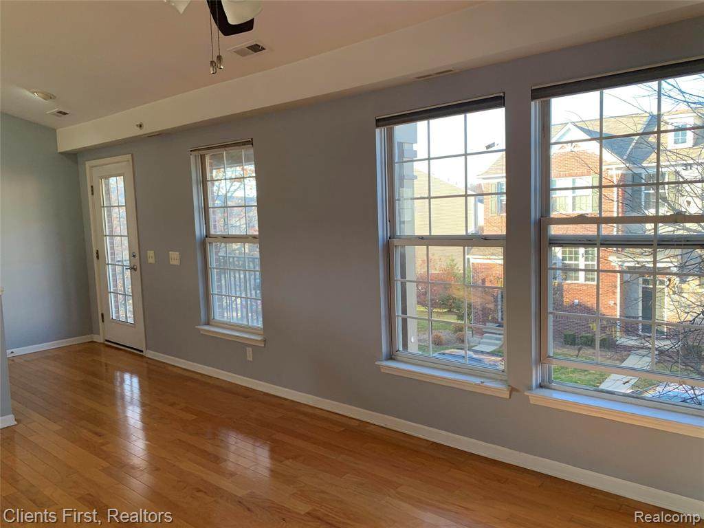 27923 Hopkins Drive - Photo 1