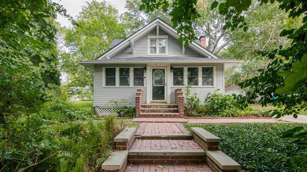 275 Wallace Boulevard - Photo 1